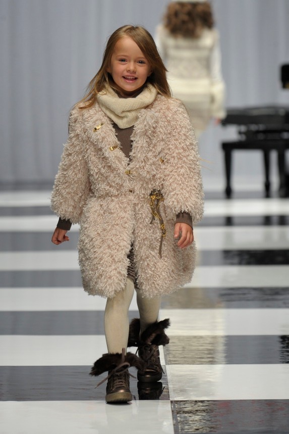 MISS BLUMARINE AW 2012-13 pokaz kolekcji podczas targow mody dzieciecej PITTI BIMBO we Florencji (foto: PITTI IMMAGINE)